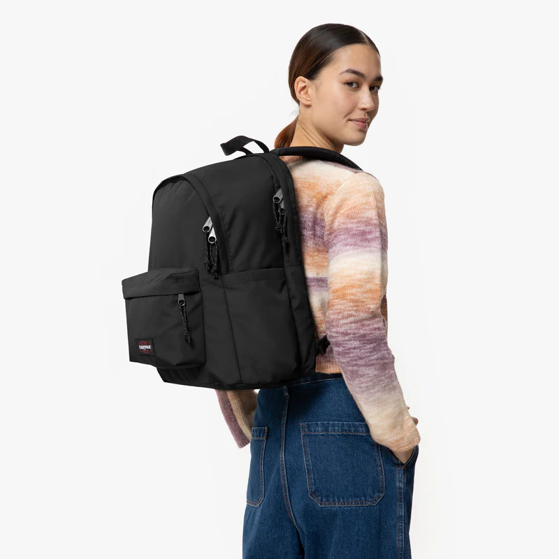 Mochila EASTPAK day office ek0a5bik con funda portatil y porta botellas negro