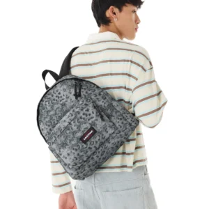 Mochila eastpak ek0a5bg day pak´r con funda portatil y porta botellas estampada animal print