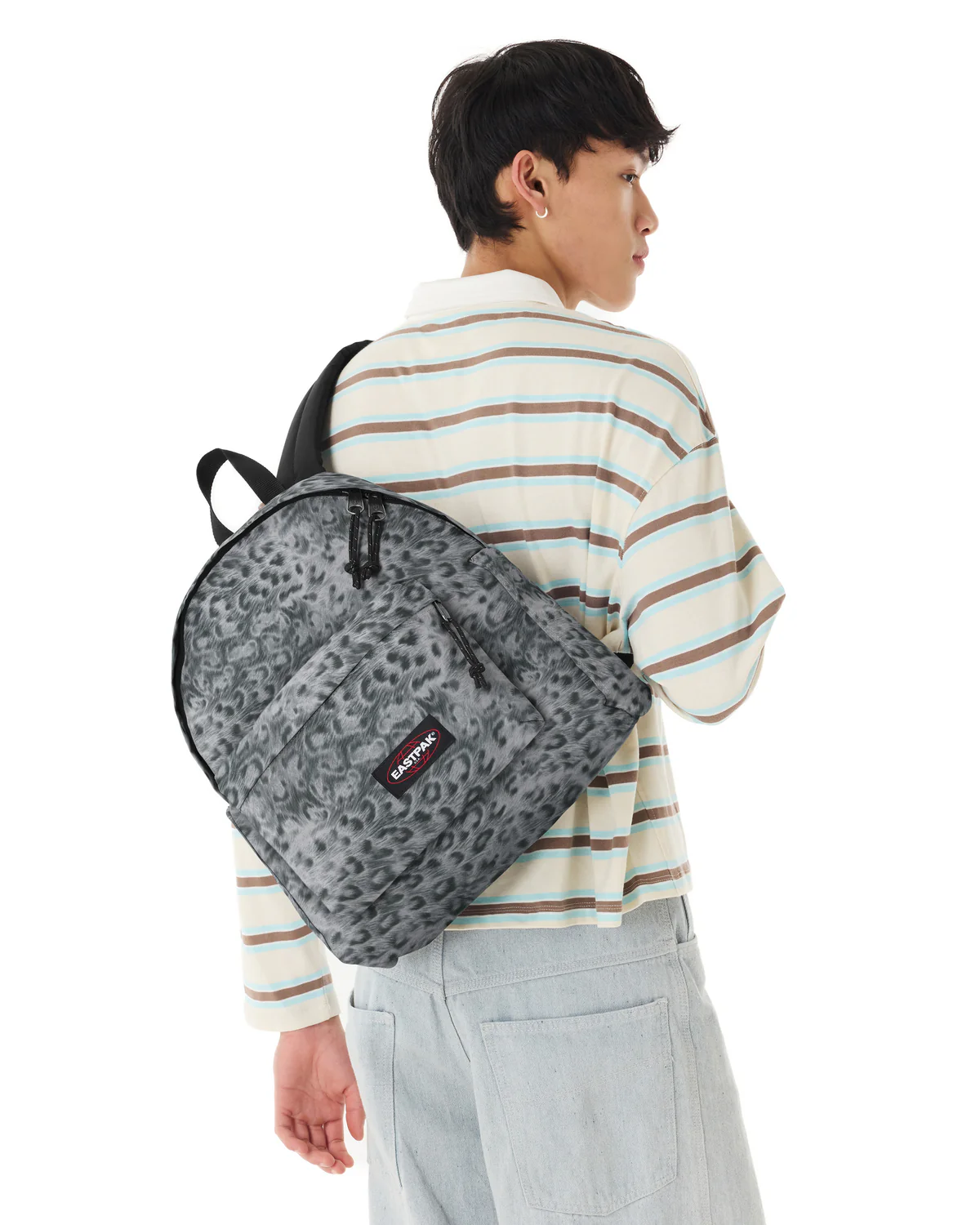 Mochila eastpak ek0a5bg day pak´r con funda portatil y porta botellas estampada animal print