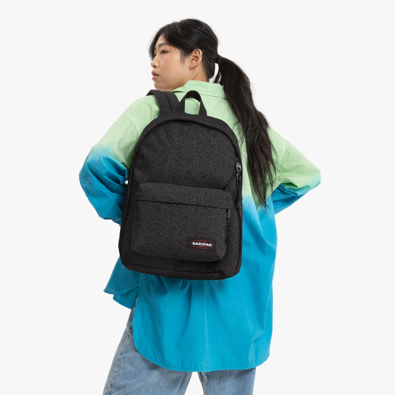 Mochila EASTPAK ek000767 out of office con protector ordenador negro purpurina