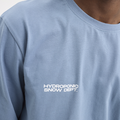 Camiseta HYDROPONIC Manga Larga Peanuts Ski Lift Slate Azul Claro