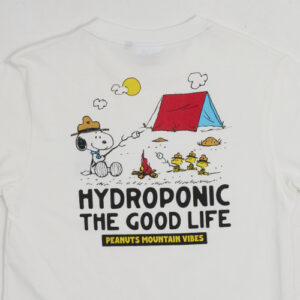 Camiseta HYDROPONIC Peanuts Campfire Blanco Dibujo Snoopy